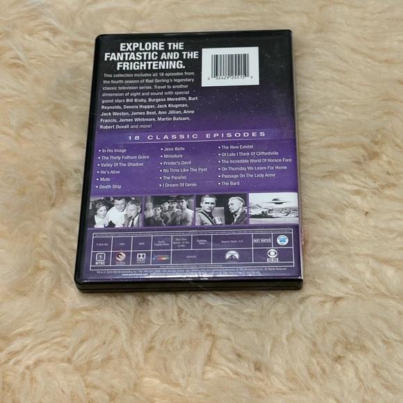 The Twilight Zone DVD Set - The Complete Fourth Season - Picture 2 of 4